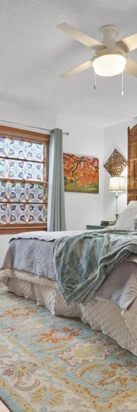 Luxury Oasis- 1 bedroom romantic getaways，位于拉伯克的酒店