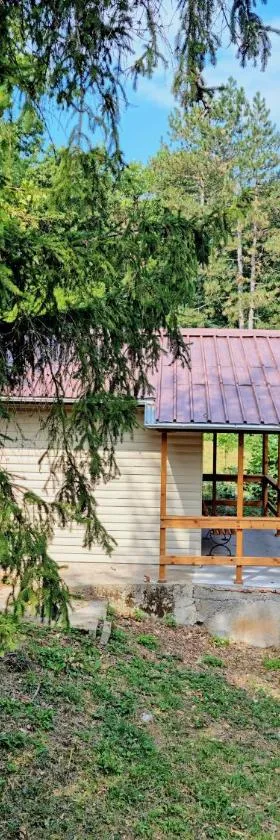 Къмпинг и Бунгала Брусен Хил - Camping and Bungalows Brusen Hill，位于Brusen的酒店