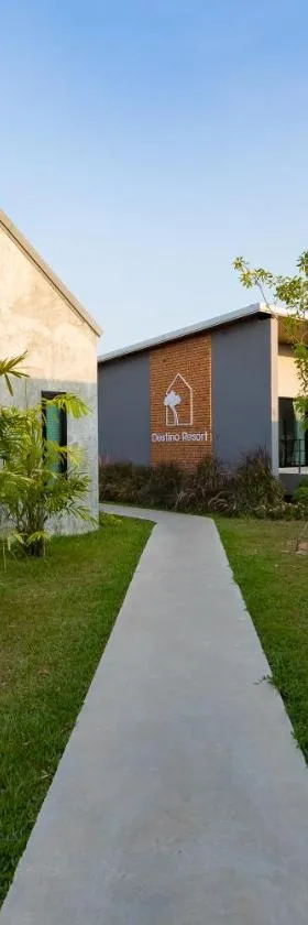 Destino Hotel Surin，位于Ban Khok Kachai的酒店
