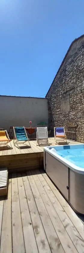 La yourte des Merveillaux，位于Riocaud的酒店