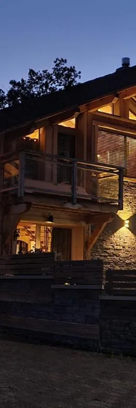 Chalet des secrets，位于Lyaud的酒店