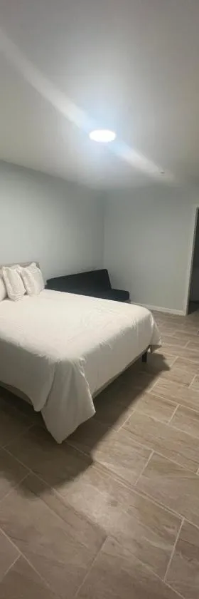 Islander Motel，位于Grimes的酒店