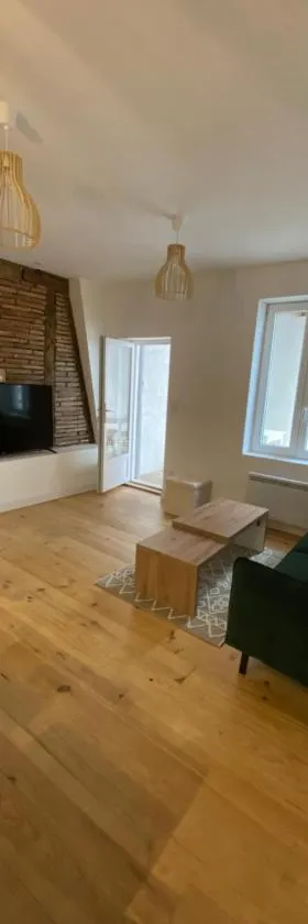 Logement tout équipé，位于Layrac的酒店