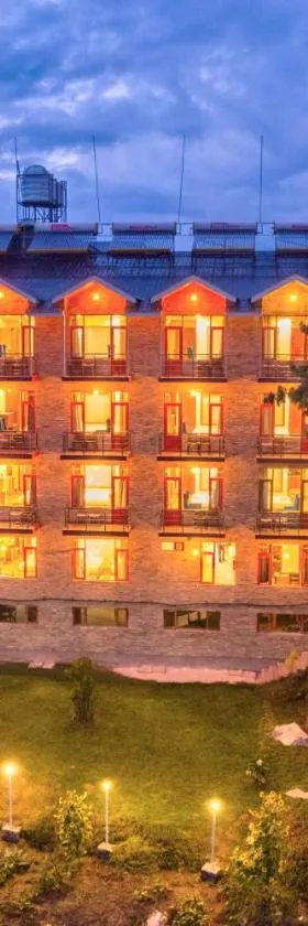 Montana Blues Resort by Snow City，位于马拉里的酒店