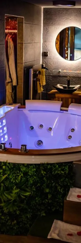 Suite Romantique avec Spa Privatif Sauna & Ambiance cosy Baie de Somme，位于Saint-Blimont的酒店