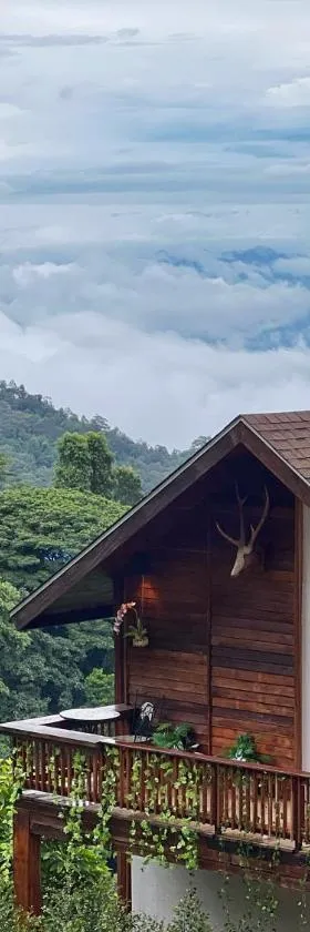 Baan Nhuer Mek บ้านเหนือเมฆ Coffee and Desk on the Cloud，位于Ban Pang Klang的酒店