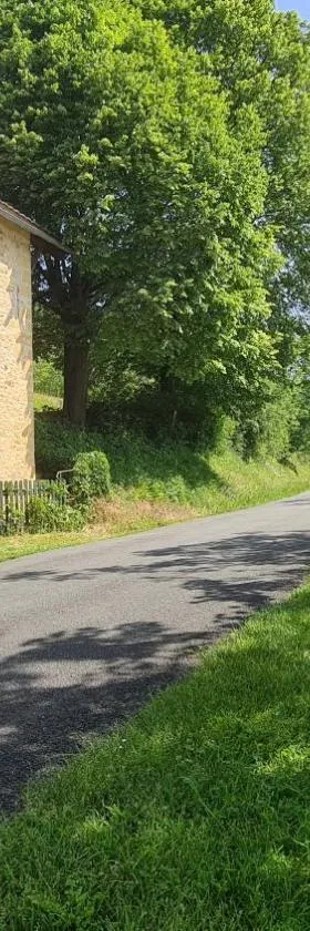 Cosy Gîte with private pool，位于Montferrand-du-Périgord的酒店