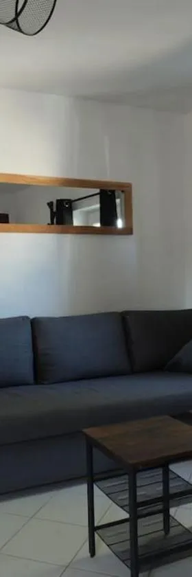 Appartement centre ville -- Pierrelatte，位于皮耶尔拉特的酒店