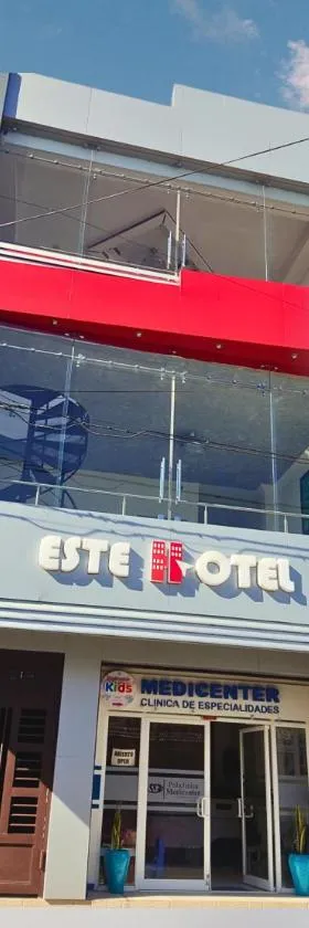 Este Hotel，位于埃斯特利的酒店
