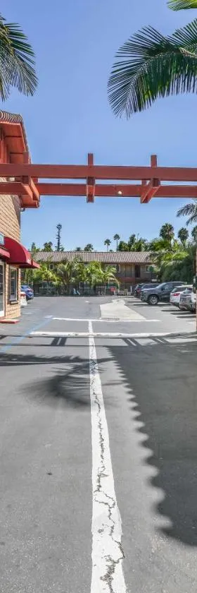 Motel 6 Carlsbad, Ca- North，位于卡尔斯巴德的酒店