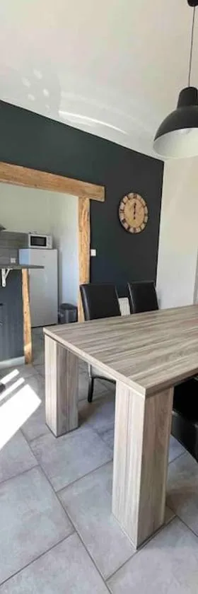 Maison calme à proximité des 3 frontières，位于隆吉永的酒店