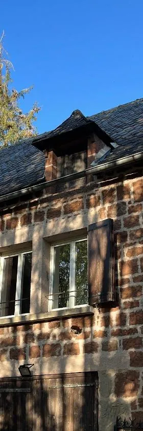 Petit maison du Vallon，位于Marcillac-Vallon的酒店
