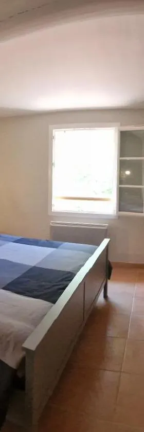 Villa au pied de la sainte Victoire，位于Puyloubier的酒店
