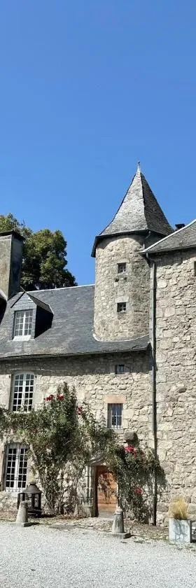 Château de la Borde à Ussel, centre-ville, proche autoroute A89，位于于塞勒的酒店