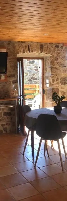 Studio de la Voute，位于Vernosc-lès-Annonay的酒店