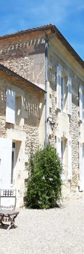 La Gentilhommière，位于Saint-Aubin-de-Branne的酒店
