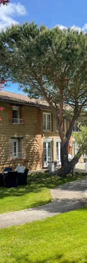 Chambre d'hôte Les Murailles，位于Auterive的酒店