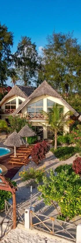 Clove Island Villas & Spa，位于Makunduchi的酒店