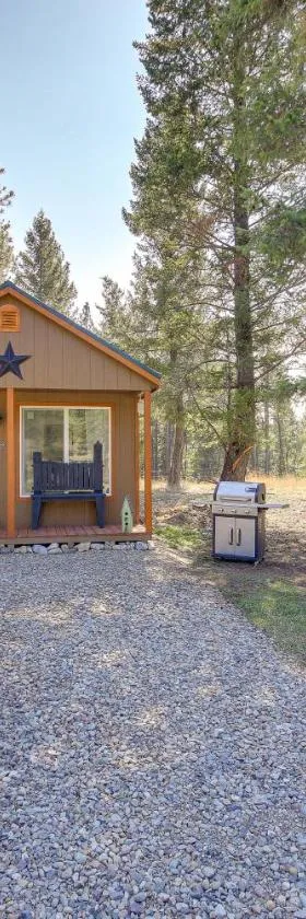 Eureka Vacation Rental Steps to Creek and Fishing!，位于Eureka的酒店