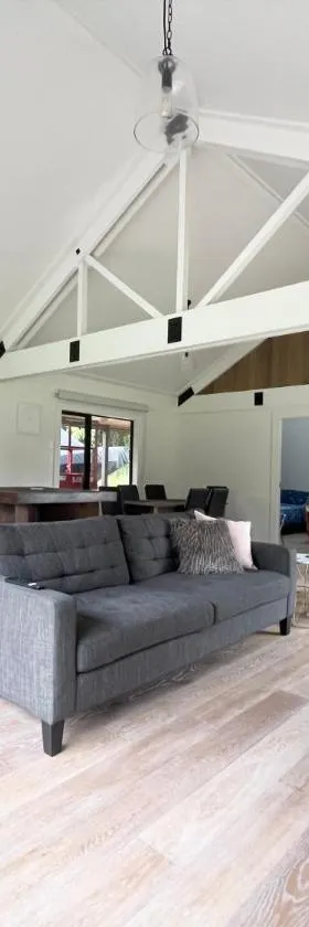 Stunning 2 bedroom Guesthouse，位于Tamahere的酒店