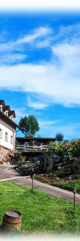 Apartmán na statku Červený Kostelec，位于切尔韦尼科斯泰莱茨的酒店