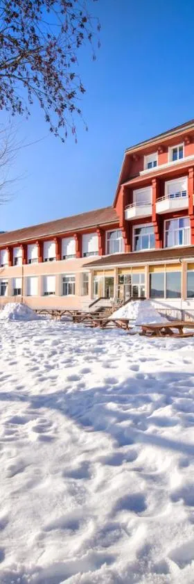 L'ESCANDILLE Village Vacances，位于奥特朗的酒店