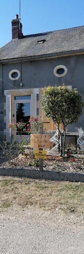 chez Marie et Lulu，位于Dompierre-sur-Nièvre的酒店