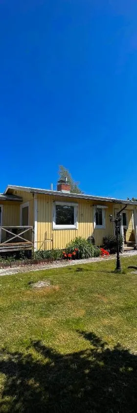 Gula huset，位于Jomala的酒店