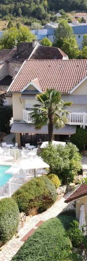 Logis Hotel - Restaurant - Spa - Le Relais de Farrou，位于鲁埃格自由城的酒店