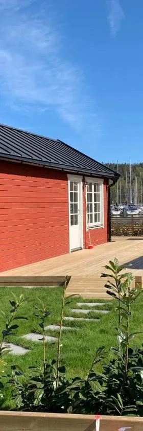Lyxiga stugor med sjöutsikt，位于南雪平的酒店