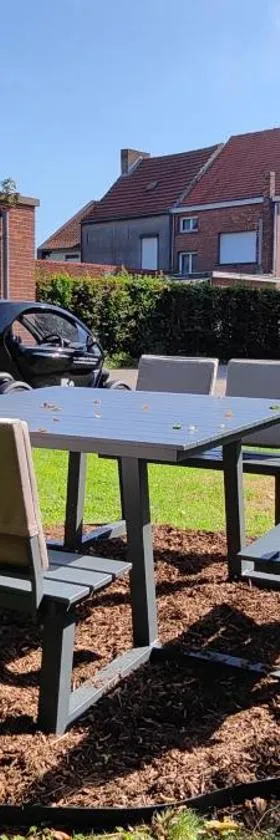 Logeerkamer XXL 25 m2，位于Zemst的酒店