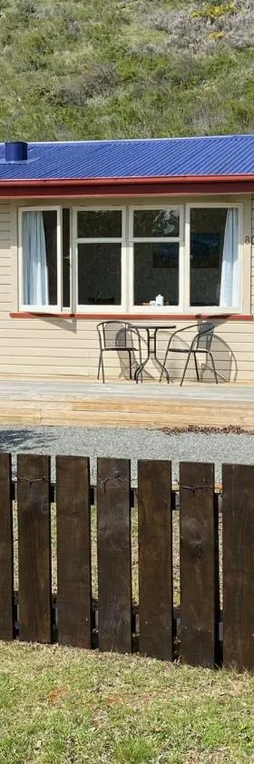 Cosy 1960's Kiwi Holiday House，位于奥玛拉玛的酒店