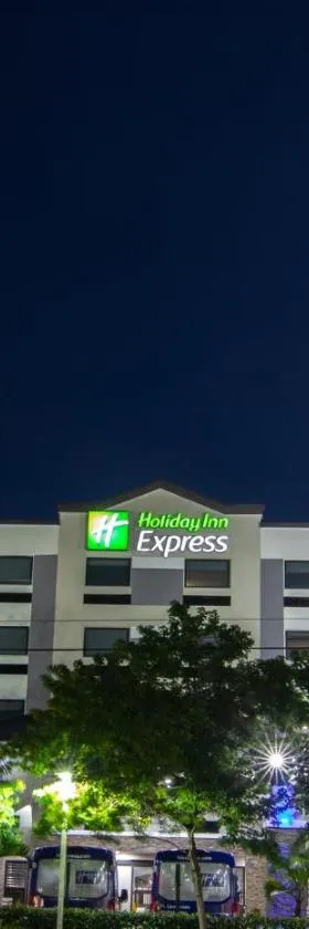 劳德代尔堡机场西部智选假日酒店，位于戴维的酒店