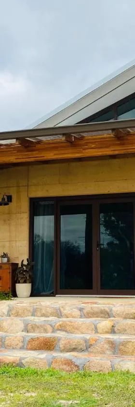 Rammed Earth Retreat，位于Wagin的酒店