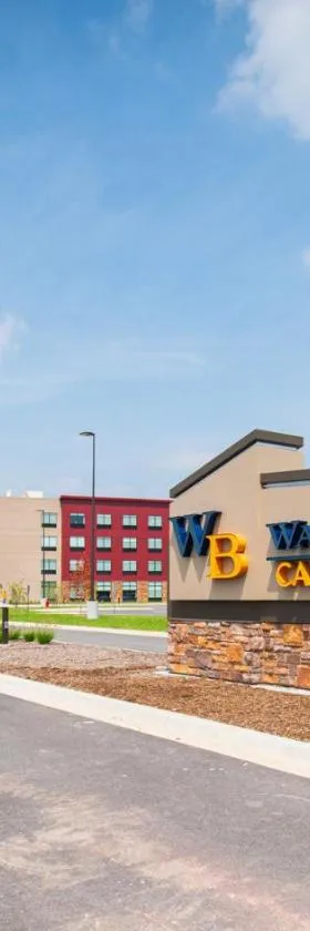 Walker's Bluff Casino Resort，位于卡本代尔的酒店