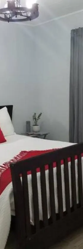 LH Guest house，位于Lake in the Hills的酒店