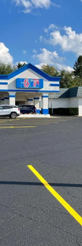 Studio 6 Suites Clarion, PA，位于克拉里恩的酒店