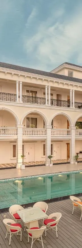 Rudra Imperial Resort，位于Sītāpur的酒店
