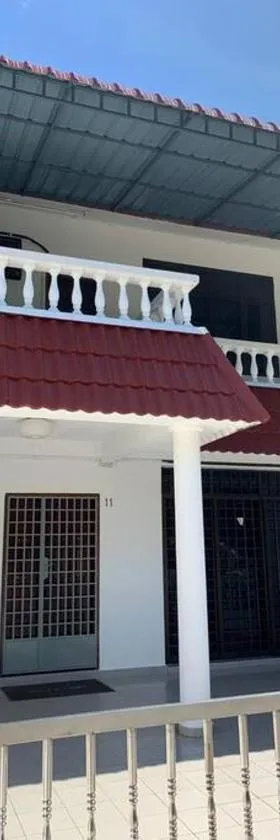 Pangkor Island Seaside @ 4 rooms Homestay，位于卡庞帕斯班伽克的酒店