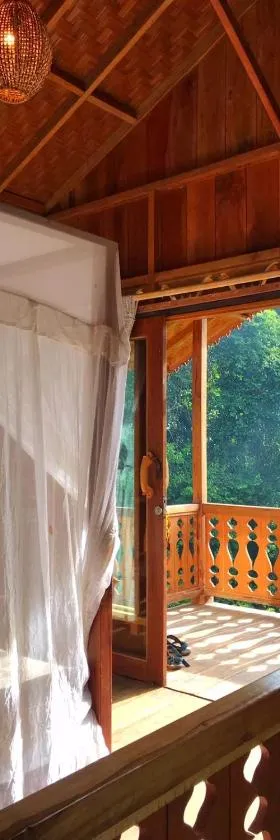 Rambai Tree Jungle Lodges，位于武吉拉旺的酒店