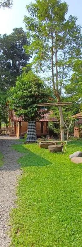Omah Kepel Yogyakarta，位于Soprayan的酒店