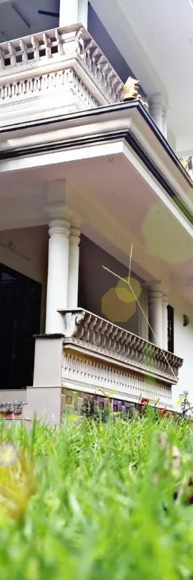 Woods Home Stay Athirappilly，位于Athirappilly的酒店