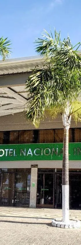 Hotel Nacional Inn São Carlos & Convenções，位于圣卡洛斯的酒店