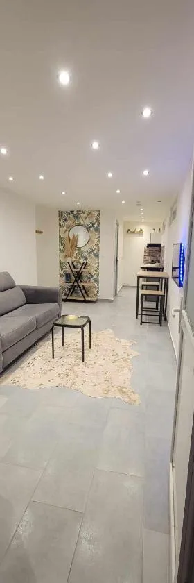 charmant studio，位于Saint-Hilaire-du-Rosier的酒店