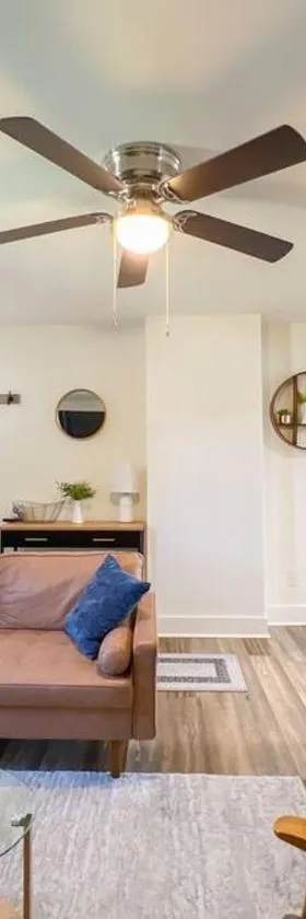 2BR Cedar Lane Road Retreat at Swamp Rabbit Trail!，位于格林维尔的酒店