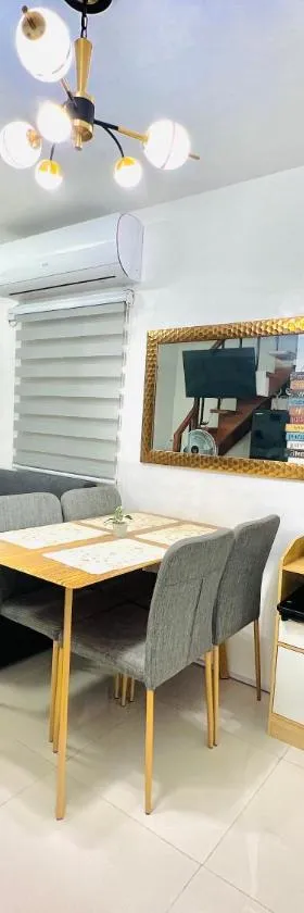 Two-Bedroom Townhouse Camella Bacolod South，位于巴科洛德的酒店