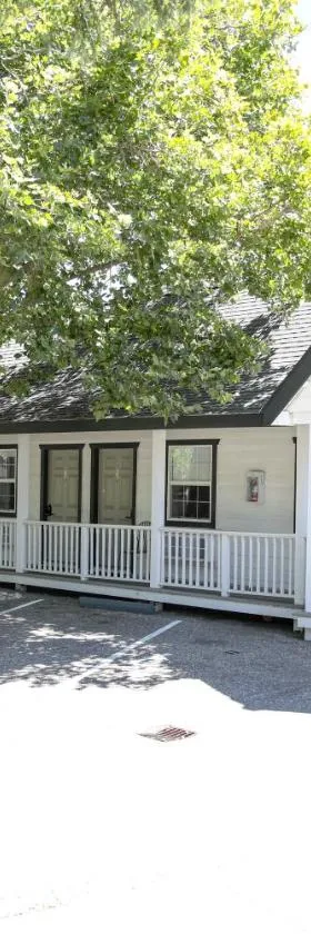 Sierra Mountain Inn，位于草谷的酒店
