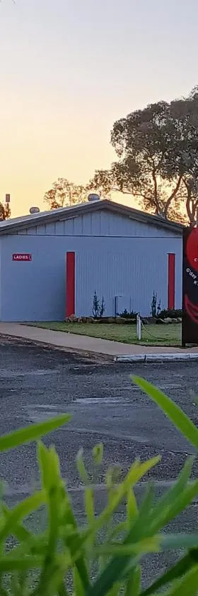 Cunnamulla Tourist Park，位于坎纳马拉的酒店