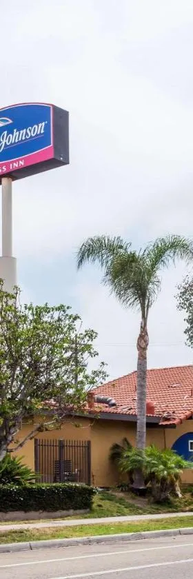 霍华德约翰逊快捷汽车旅馆，位于纳欣诺市的酒店