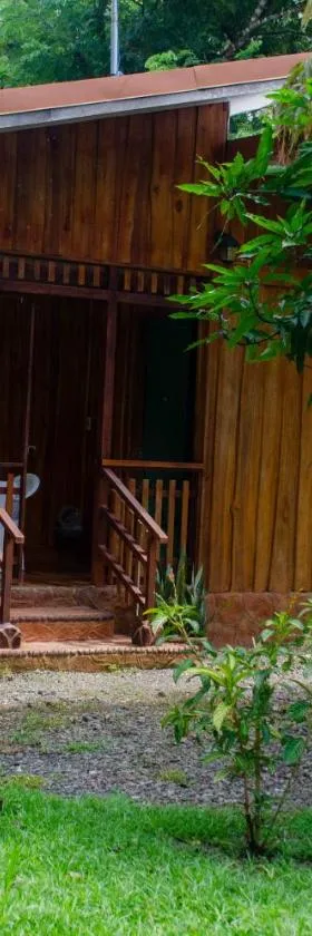 Natural Harmony Cabin，位于希门尼斯港的酒店